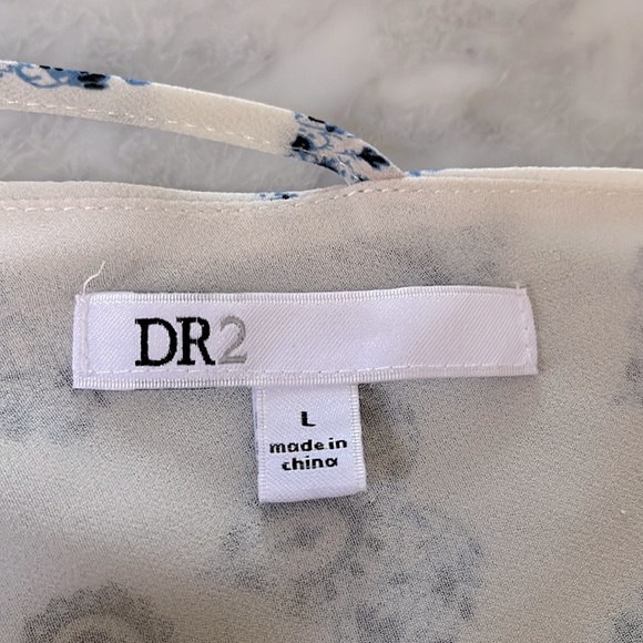 DR2 Flowy Chiffon Blouse - Picture 5 of 5